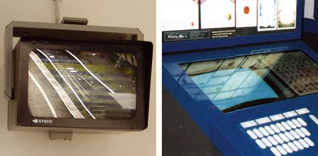 Due esempi di monitor con problemi di riflessi.